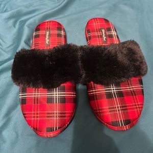 Victoria secrets slippers. Size medium.